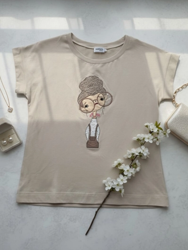 bluzka-tshirt-madnes-bezowa-aplikacja-3d-krotki-rekaw-premium-polska-produkcja-bawelna-elastyczna-rozmiary-1-2-3-codzienna-elegancka-butik-szykownia-3