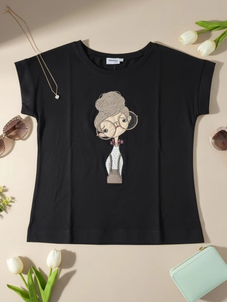 bluzka-tshirt-madnes-czarna-aplikacja-3d-krotki-rekaw-premium-polska-produkcja-bawelna-elastyczna-rozmiary-1-2-3-codzienna-elegancka-butik-szykownia-4