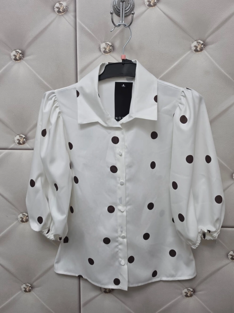 bluzka-koszulowa-novum-menta-biala-czekoladowe-kropki-elegancka-damska-kolnierzyk-rekaw-bishop-wiskoza-polska-produkcja-wiosenna-butik-szykownia-9