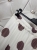 spodnica-plisowana-amara-dots-just-women-biala-czekoladowe-grochy-duze-kropki-midi-plisy-guma-w-pasie-wloska-produkcja-elegancka-wiosna-lato-butik-szykownia-7