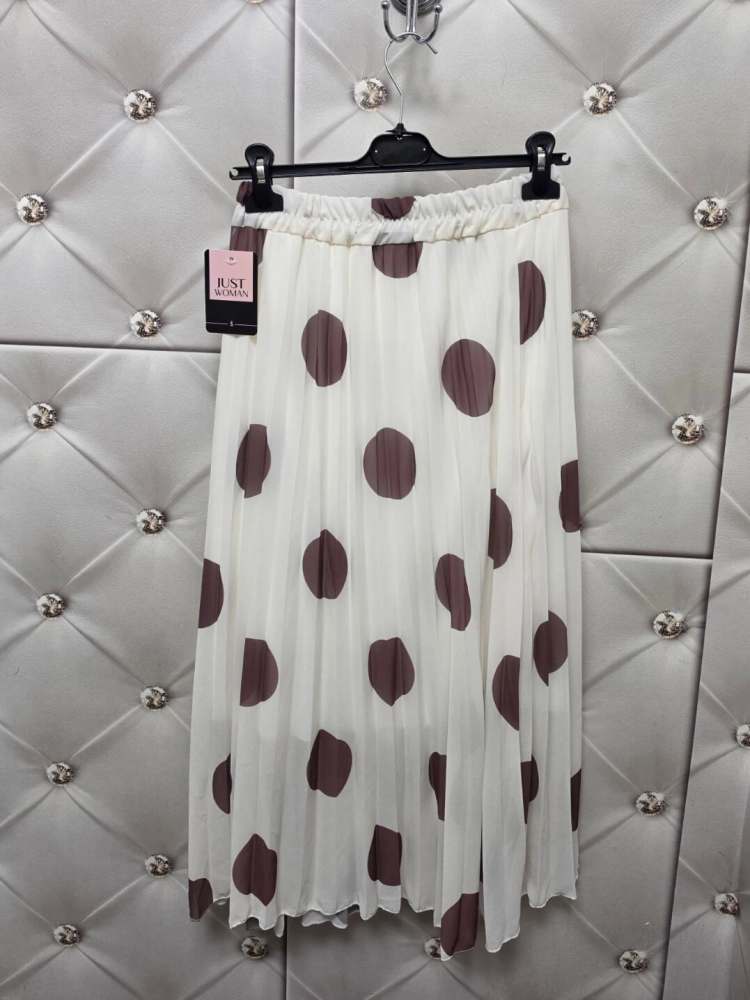 spodnica-plisowana-amara-dots-just-women-biala-czekoladowe-grochy-duze-kropki-midi-plisy-guma-w-pasie-wloska-produkcja-elegancka-wiosna-lato-butik-szykownia-10