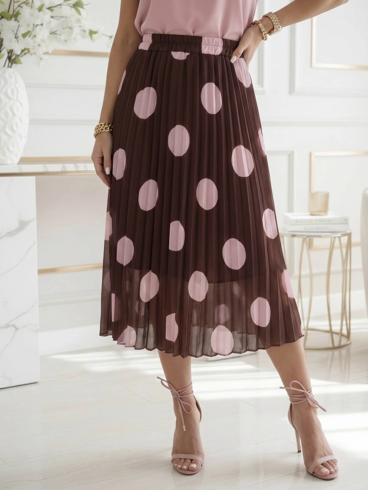 spodnica-plisowana-amara-dots-just-women-czekoladowa- pudrowy-roz-grochy-duze-kropki-midi-plisy-guma-w-pasie-wloska-produkcja-elegancka-wiosna-lato-butik-szykownia-1