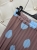 spodnica-plisowana-amara-dots-just-women-fango- niebieskie-grochy-duze-kropki-midi-plisy-guma-w-pasie-wloska-produkcja-elegancka-wiosna-lato-butik-szykownia-8