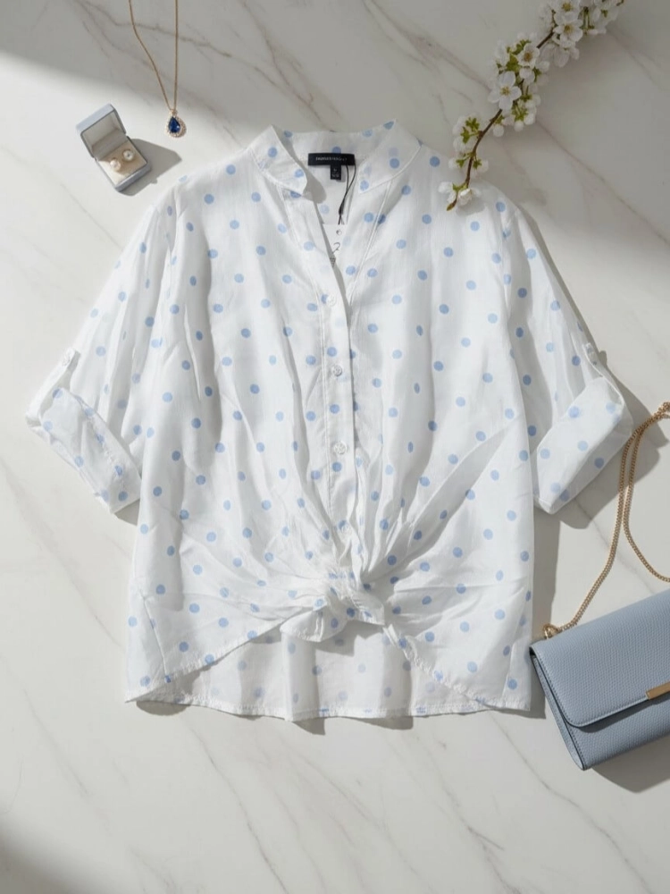 bluzka-koszulowa-alessia-biala-blekitne-kropki-mgielka-tencel-wloska-produkcja-rekaw-3-4-wiazana-lekka-damska-butik-szykownia-4