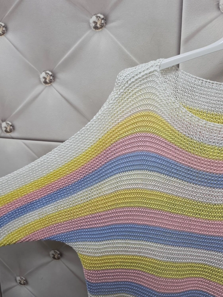 sweter-marina-pasy-biały-żółty-różowy-błękit-dekolt-lodka-kroj-nietoperz-rekaw-3-4-lekki-damski-akryl-wiosna-lato-butik-szykownia-8