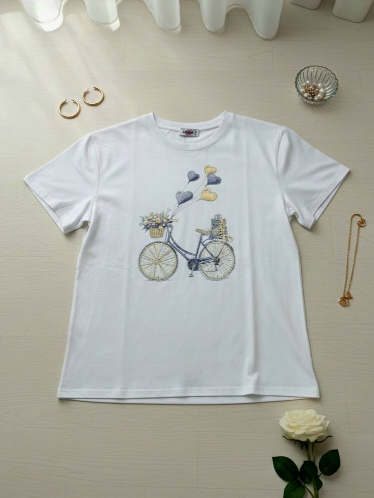 bluzka-tshirt-agape-biala-oversize-aplikacja-3d-rower-granatowy-krotki-rekaw-bawelna-elastan-wloska-produkcja-modna-casual-wiosna-lato-butik-szykownia-4