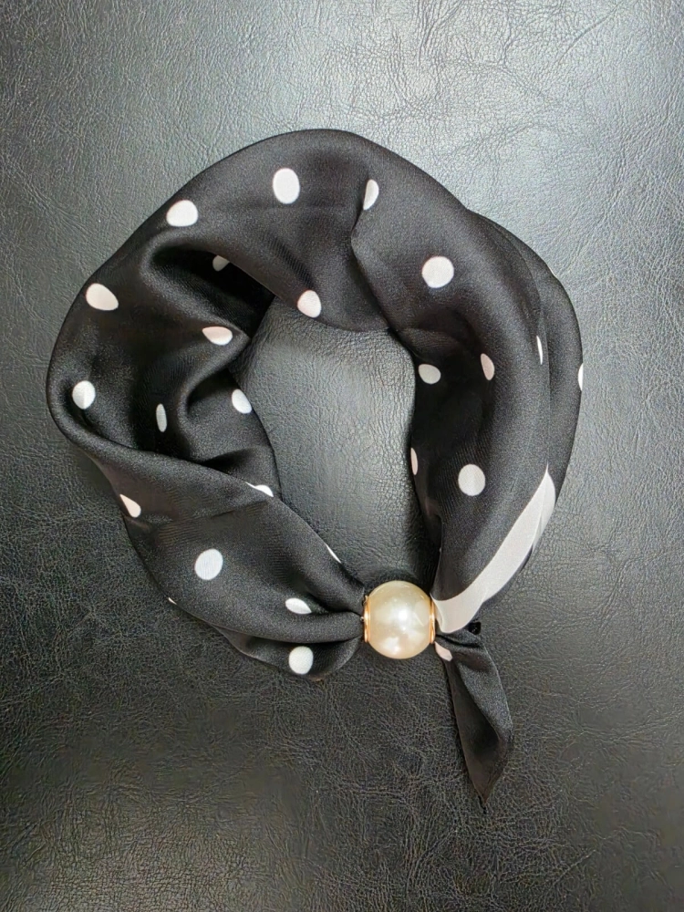gawroszka-z-perelka-model-24-magnetyczne-zapiecie-gotowy-dodatek-apaszka-na-szyje-modna-gawroszka-damska-wielokolorowa-butik-szykownia-4