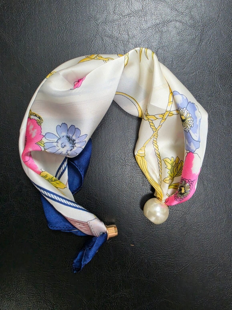 gawroszka-z-perelka-model-11-magnetyczne-zapiecie-gotowy-dodatek-apaszka-na-szyje-modna-gawroszka-damska-wielokolorowa-butik-szykownia-2