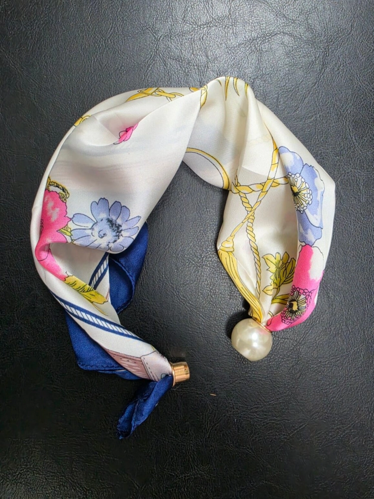 gawroszka-z-perelka-model-11-magnetyczne-zapiecie-gotowy-dodatek-apaszka-na-szyje-modna-gawroszka-damska-wielokolorowa-butik-szykownia-2