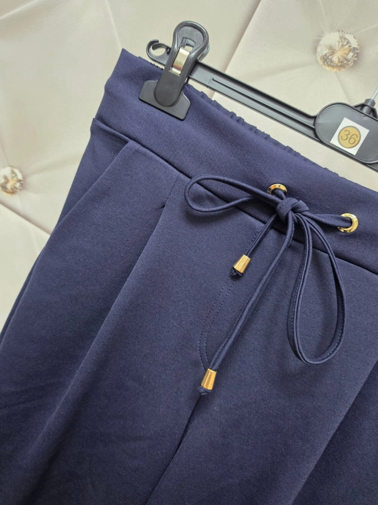 spodnie-cygaretki-novum-granatowe-elastyczne-z-troczkiem-7-8-damskie-eleganckie-wygodne-kieszenie-eleganckie-sportowe-polska-produkcja-wiskoza-elastan-butik-szykownia-5