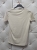 bluzka-tshirt-simple-latynka-bezowa-napis-bialy-small-size-bawelna-elastan-minimalistyczny-basic-krotki-rekaw-okragly-dekolt-polska-produkcja-kolekcja-wiosna-2026-butik-szykownia-8