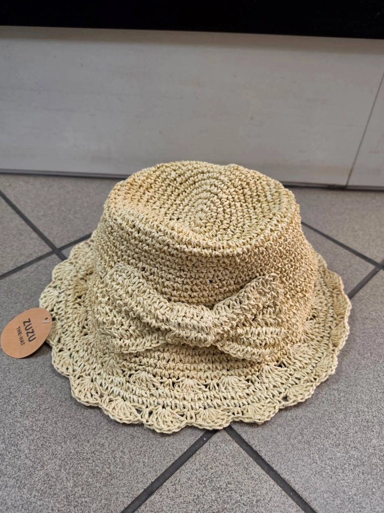 kapelusz-zuzu-slomkowy-jasnobezowy-z-kokarda-wakacyjny-azurowe-rondo-regulowany-obwod-100-procent-papier-letni-dodatek-butik-szykownia-7