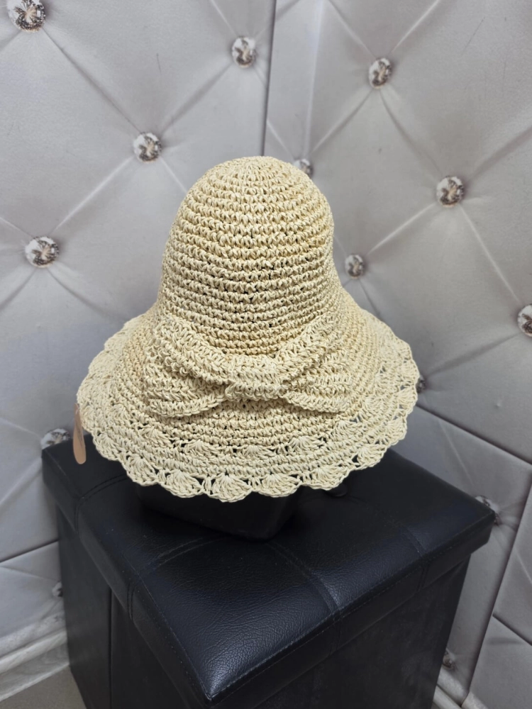 kapelusz-zuzu-slomkowy-jasnobezowy-z-kokarda-wakacyjny-azurowe-rondo-regulowany-obwod-100-procent-papier-letni-dodatek-butik-szykownia-11