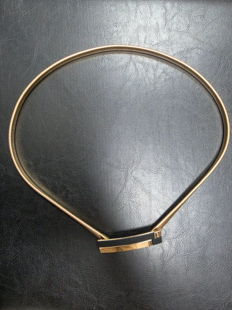 pasek-sprezynka-model-1011-zloty-elastyczny-z-ozdoba-blaszka-metalowy-bizuteryjny-do-sukienki-tuniki-sweterka-butik-szykownia-4