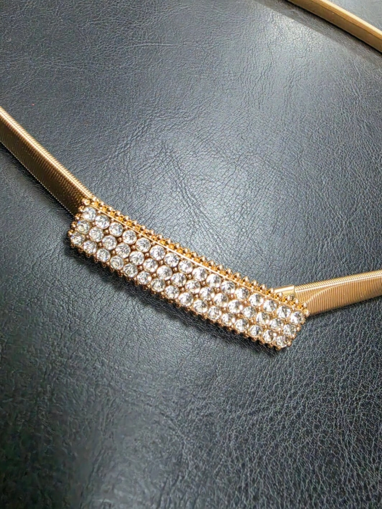 pasek-sprezynka-model-1013-zloty-elastyczny-z-ozdoba-liscie-metalowy-bizuteryjny-do-sukienki-tuniki-sweterka-butik-szykownia-7