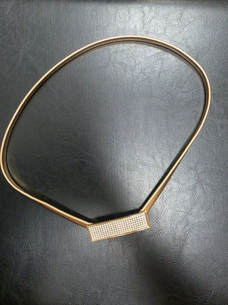 pasek-sprezynka-model-1016-zloty-elastyczny-z-ozdoba-kblaszka-cyrkonie-metalowy-bizuteryjny-do-sukienki-tuniki-sweterka-butik-szykownia-4