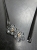 pasek-sprezynka-model-1018-czarny-elastyczny-z-ozdoba-kwiatki-cyrkonie-metalowy-bizuteryjny-do-sukienki-tuniki-sweterka-butik-szykownia-6