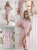sukienka-bellaria-szmizjerka-baby-pink-z-cienkiego-sztruksu-koszulowa-z-paskiem-bawelniana-guziki-kolnierzyk-butik-szykownia-14