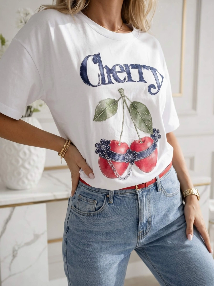 bluzka-tshirt-agape-biala-oversize-aplikacja-3d-wisnie-krotki-rekaw-bawelna-elastan-wloska-produkcja-modna-casual-wiosna-lato-butik-szykownia-1