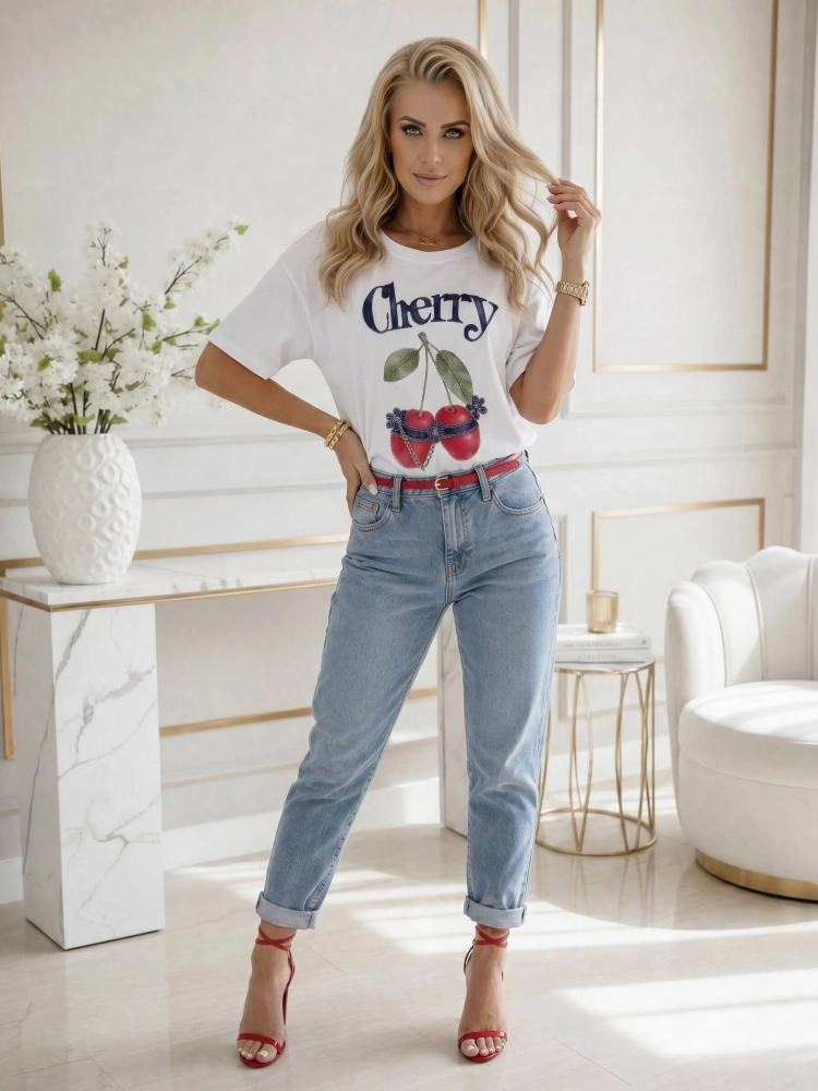bluzka-tshirt-agape-biala-oversize-aplikacja-3d-wisnie-krotki-rekaw-bawelna-elastan-wloska-produkcja-modna-casual-wiosna-lato-butik-szykownia-3