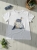 bluzka-tshirt-agape-biala-oversize-aplikacja-3d-torebka-granat-krotki-rekaw-bawelna-elastan-wloska-produkcja-modna-casual-wiosna-lato-butik-szykownia-3