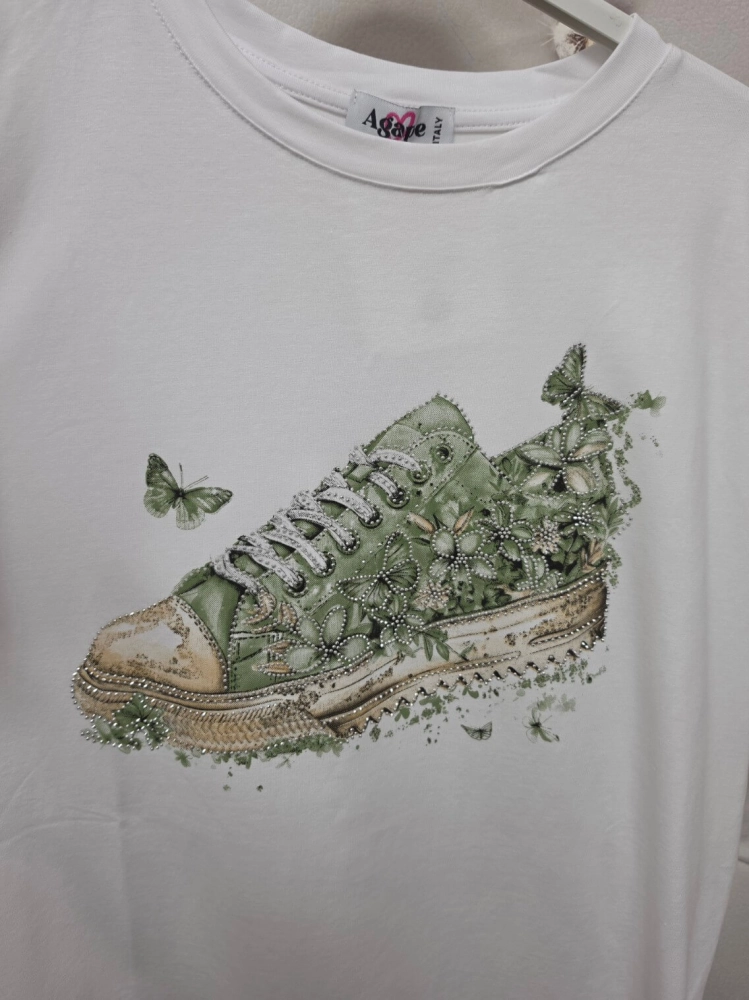 bluzka-tshirt-agape-biala-oversize-aplikacja-3d-trampek-zielony-krotki-rekaw-bawelna-elastan-wloska-produkcja-modna-casual-wiosna-lato-butik-szykownia-10