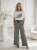 spodnie-luna-comfort-muslinowe-zielony-khaki-z-paskiem-szeroka-nogawka-guma-w-pasie-bawelna-letnie-przewiewne-butik-szykownia-5