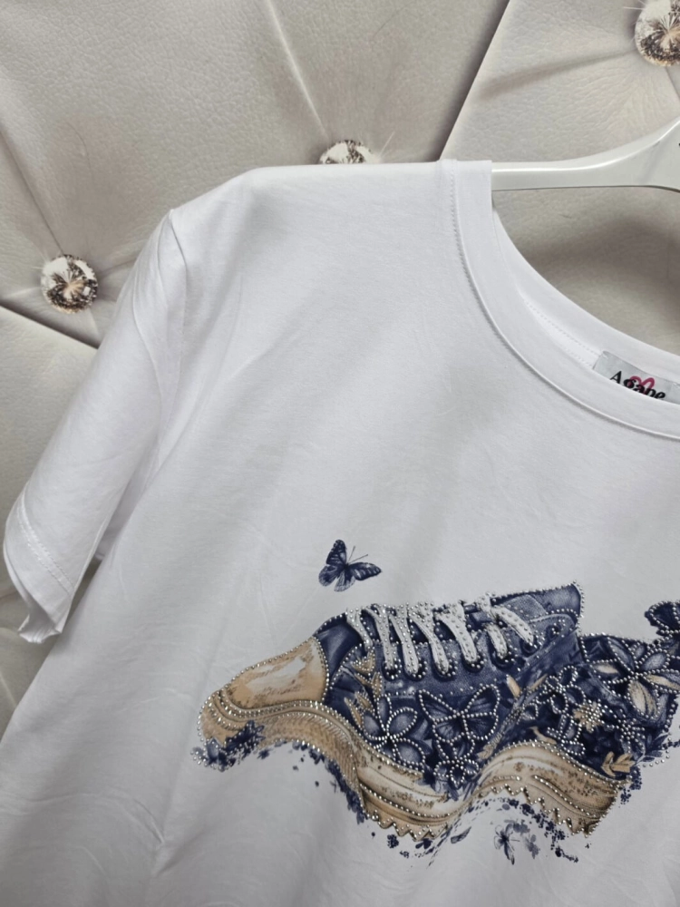 bluzka-tshirt-agape-biala-oversize-aplikacja-3d-trampek-granatowy-krotki-rekaw-bawelna-elastan-wloska-produkcja-modna-casual-wiosna-lato-butik-szykownia-7