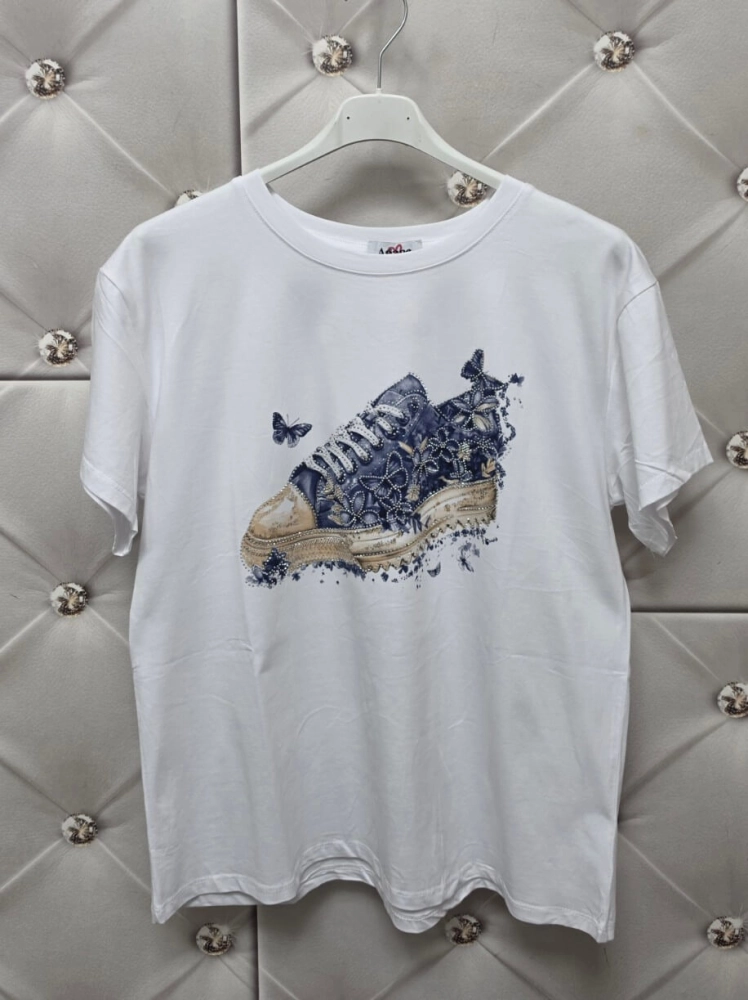 bluzka-tshirt-agape-biala-oversize-aplikacja-3d-trampek-granatowy-krotki-rekaw-bawelna-elastan-wloska-produkcja-modna-casual-wiosna-lato-butik-szykownia-8