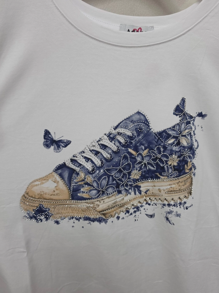 bluzka-tshirt-agape-biala-oversize-aplikacja-3d-trampek-granatowy-krotki-rekaw-bawelna-elastan-wloska-produkcja-modna-casual-wiosna-lato-butik-szykownia-9