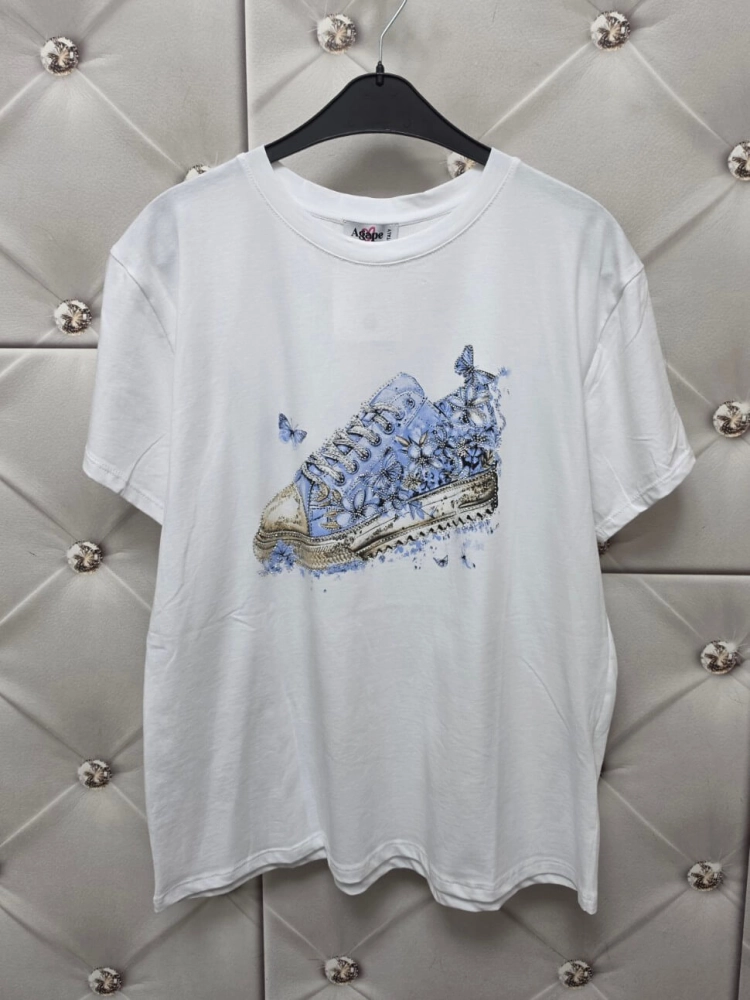 bluzka-tshirt-agape-biala-oversize-aplikacja-3d-trampek-błękitny-krotki-rekaw-bawelna-elastan-wloska-produkcja-modna-casual-wiosna-lato-butik-szykownia-9