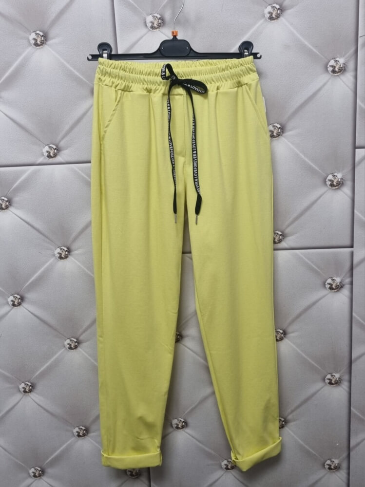 spodnie-kayax-maselko-cygaretki-mom-fit-zolte-pastelowe-elastyczne-damskie-dresowe-eleganckie-z-troczkiem-casual-wygodne-butik-szykownia-7