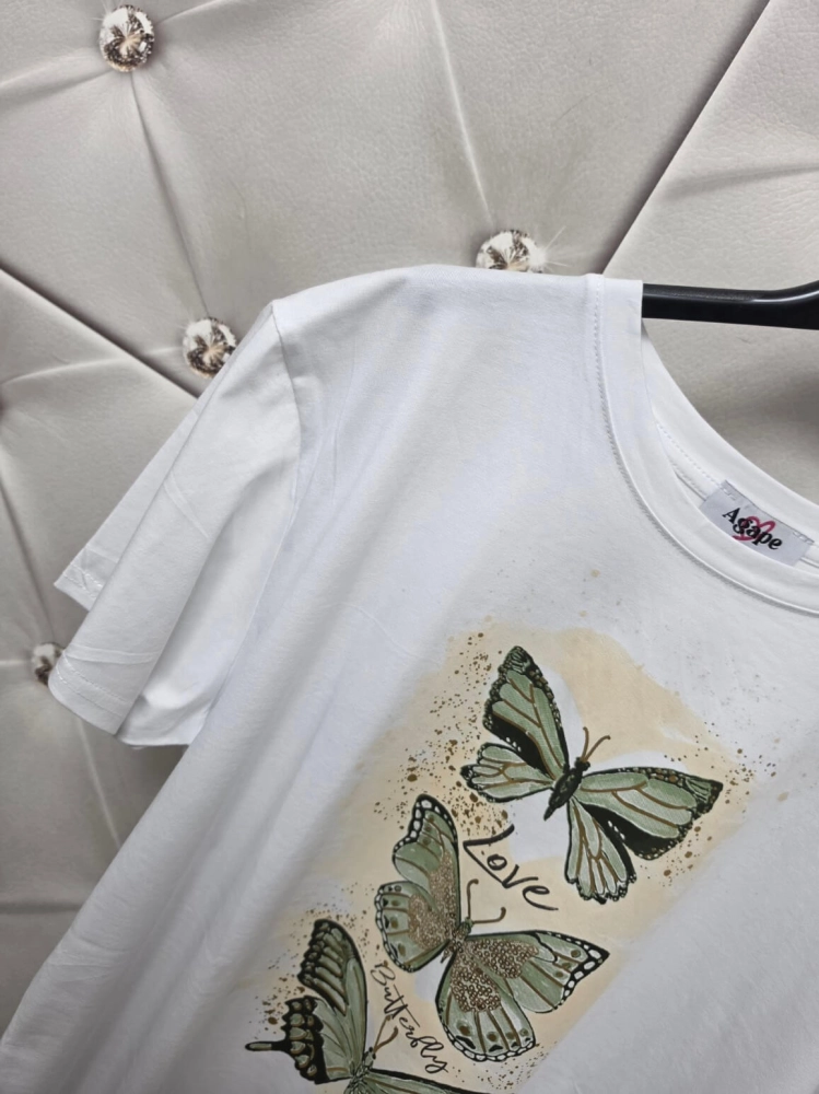 bluzka-tshirt-agape-biala-oversize-aplikacja-3d-motyl-zielony-krotki-rekaw-bawelna-elastan-wloska-produkcja-modna-casual-wiosna-lato-butik-szykownia-7