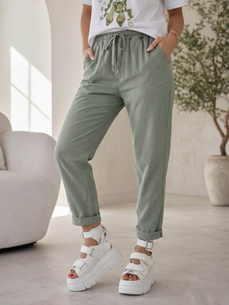 spodnie-joggery-estos-coriselle-zielone-khaki-oversize-elastyczne-wloskie-spodnie-damskie-troczek-guma-w-pasie-kieszenie-wiskoza-nylon-elastan-wiosenne-spodnie-casual-butik-szykownia-1