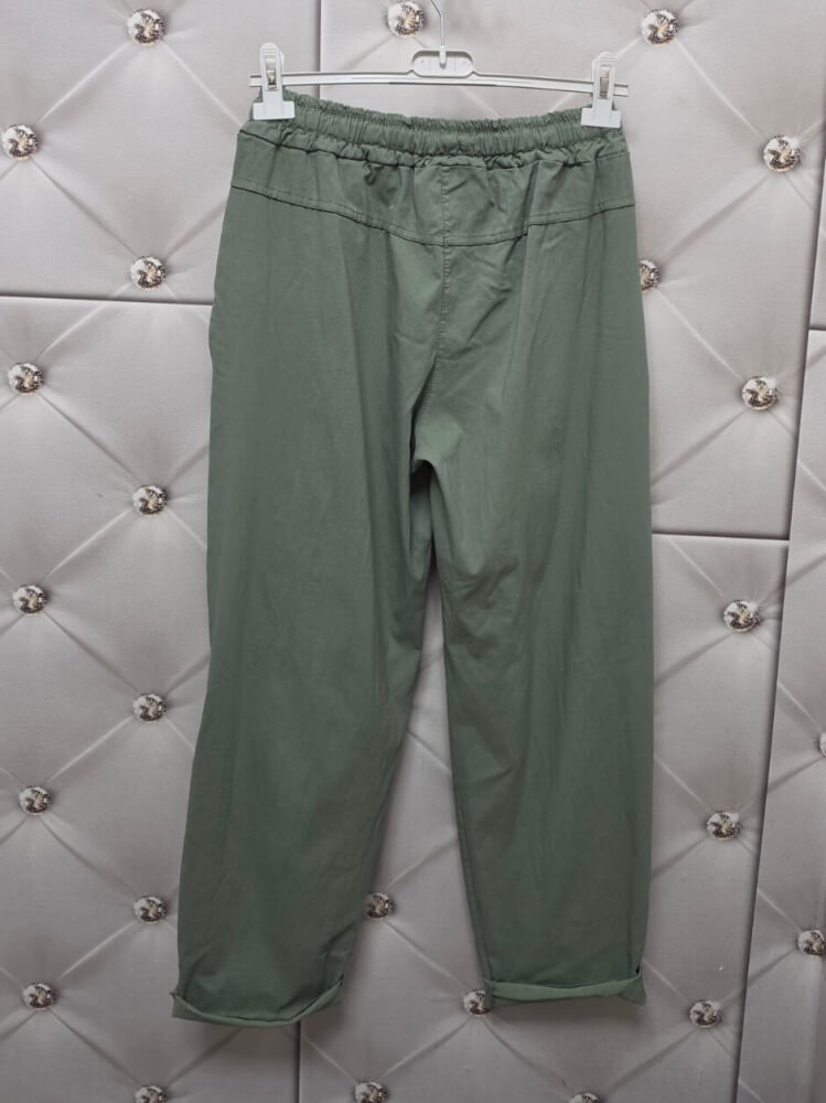 spodnie-joggery-estos-coriselle-zielone-khaki-oversize-elastyczne-wloskie-spodnie-damskie-troczek-guma-w-pasie-kieszenie-wiskoza-nylon-elastan-wiosenne-spodnie-casual-butik-szykownia-7
