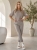 komplet-dresowy-bezowy-oversize-krotki-rekaw-spodnie-7-8-wiskoza-elastyczny-material-maselko-kieszenie-guma-w-pasie-casual-wygodny-zestaw-damski-modny-komplet-na-co-dzien-butik-szykownia-2