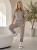 komplet-dresowy-bezowy-oversize-krotki-rekaw-spodnie-7-8-wiskoza-elastyczny-material-maselko-kieszenie-guma-w-pasie-casual-wygodny-zestaw-damski-modny-komplet-na-co-dzien-butik-szykownia-5