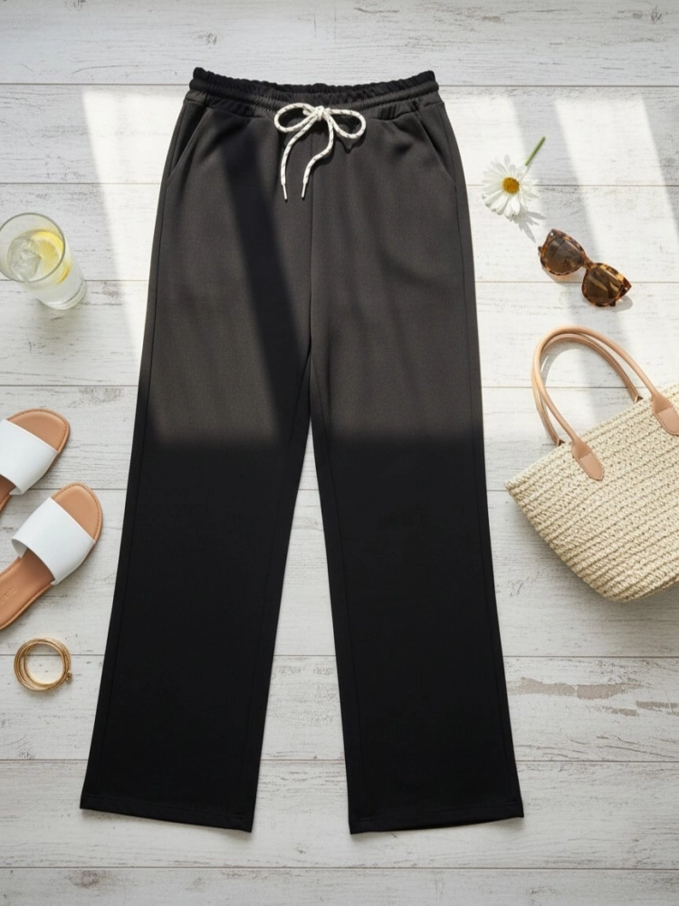 komplet-dresowy-czarny-oversize-krotki-rekaw-spodnie-7-8-wiskoza-elastyczny-material-maselko-kieszenie-guma-w-pasie-casual-wygodny-zestaw-damski-modny-komplet-na-co-dzien-butik-szykownia-7