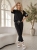 komplet-dresowy-czarny-oversize-krotki-rekaw-spodnie-7-8-wiskoza-elastyczny-material-maselko-kieszenie-guma-w-pasie-casual-wygodny-zestaw-damski-modny-komplet-na-co-dzien-butik-szykownia-11