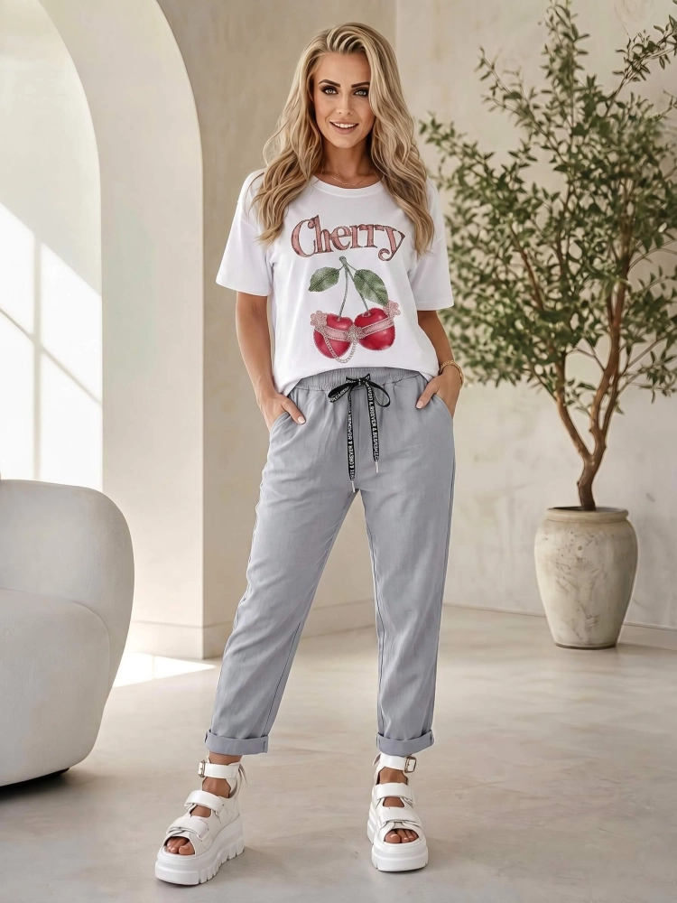 bluzka-tshirt-agape-biala-oversize-aplikacja-3d-wisnie-krotki-rekaw-bawelna-elastan-wloska-produkcja-modna-casual-wiosna-lato-butik-szykownia-2