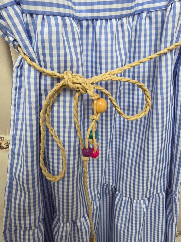 sukienka-marina-bialo-blekitna-drobna-kratka-pasek-boho-gumka-w-pasie-rozkloszowana-letnia-sukienka-damska-butik-szykownia-11
