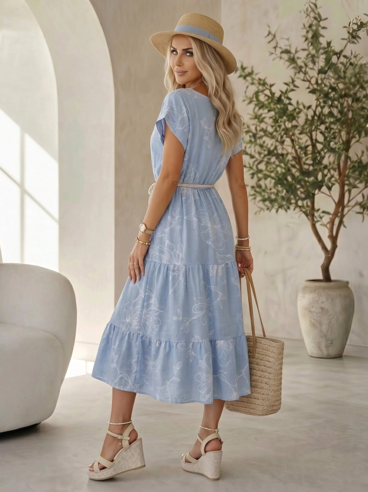sukienka-avelia-jasny-jeansowy-tloczone-kwiaty-pasek-boho-gumka-w-pasie-rozkloszowana-letnia-sukienka-damska-butik-szykownia-3