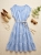 sukienka-avelia-jasny-jeansowy-tloczone-kwiaty-pasek-boho-gumka-w-pasie-rozkloszowana-letnia-sukienka-damska-butik-szykownia-5