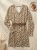 sukienka-styled-bezowo-brazowo-zlota-pasek-zlota-nitka-dekolt-v-kieszenie-nietoperz-elastyczna-wloska-produkcja-elegancka-sukienka-damska-butik-szykownia-2