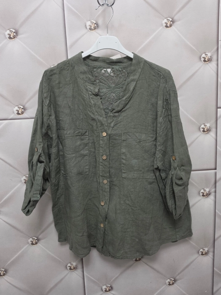 koszula-nerina-zielona-khaki-lniana-azurowa-wstawka-na-plecach-100procent-len-stojka-dekolt-v-kieszenie-rekaw-3-4-letnia-koszula-damska-butik-szykownia-12