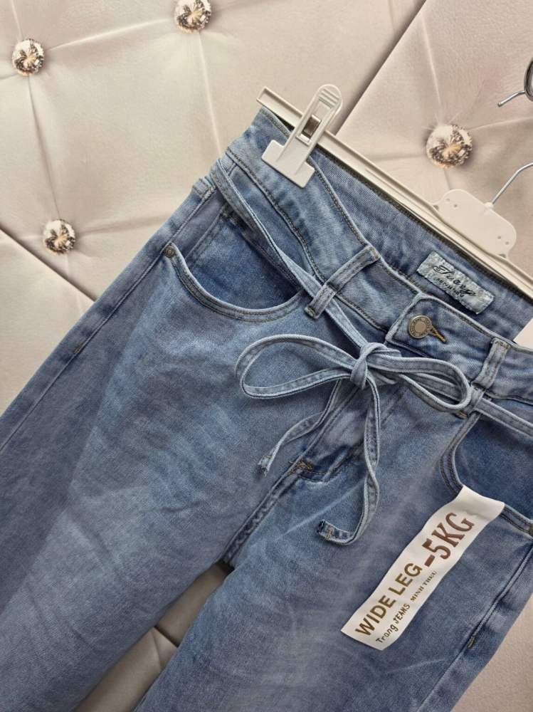 spodnie-jeansy-wide-leg-hd023-3-jasny-niebieski-trang-wiazanie-w-pasie-wiazane-kostki-elastyczne-cienki-jeans-letnie-spodnie-damskie-butik-szykownia-10