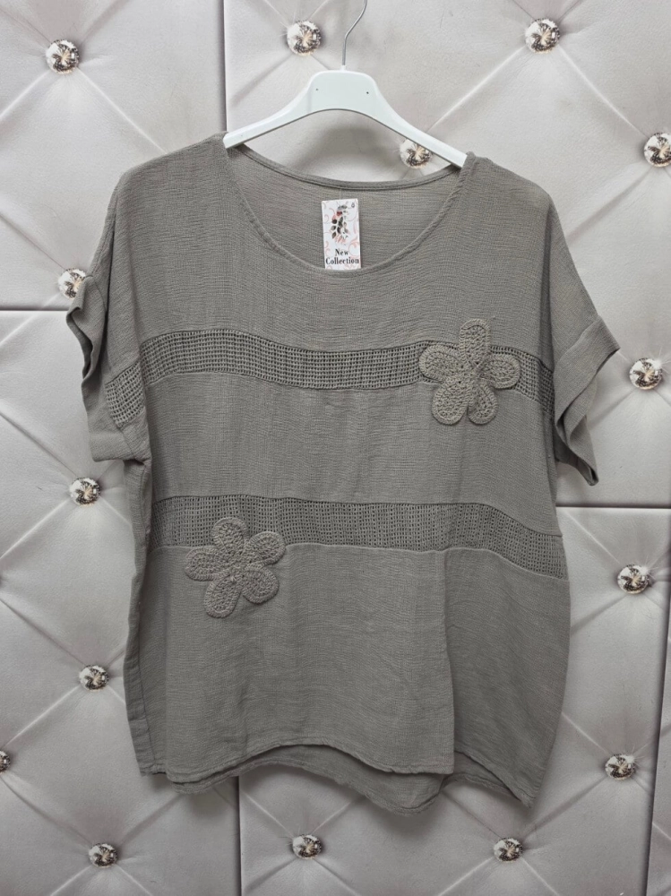 bluzka-arelia-fango-bawelniana-azurowa-siateczka-kwiatek-oversize-krotki-rekaw-letnia-bluzka-damska-butik-szykownia-9