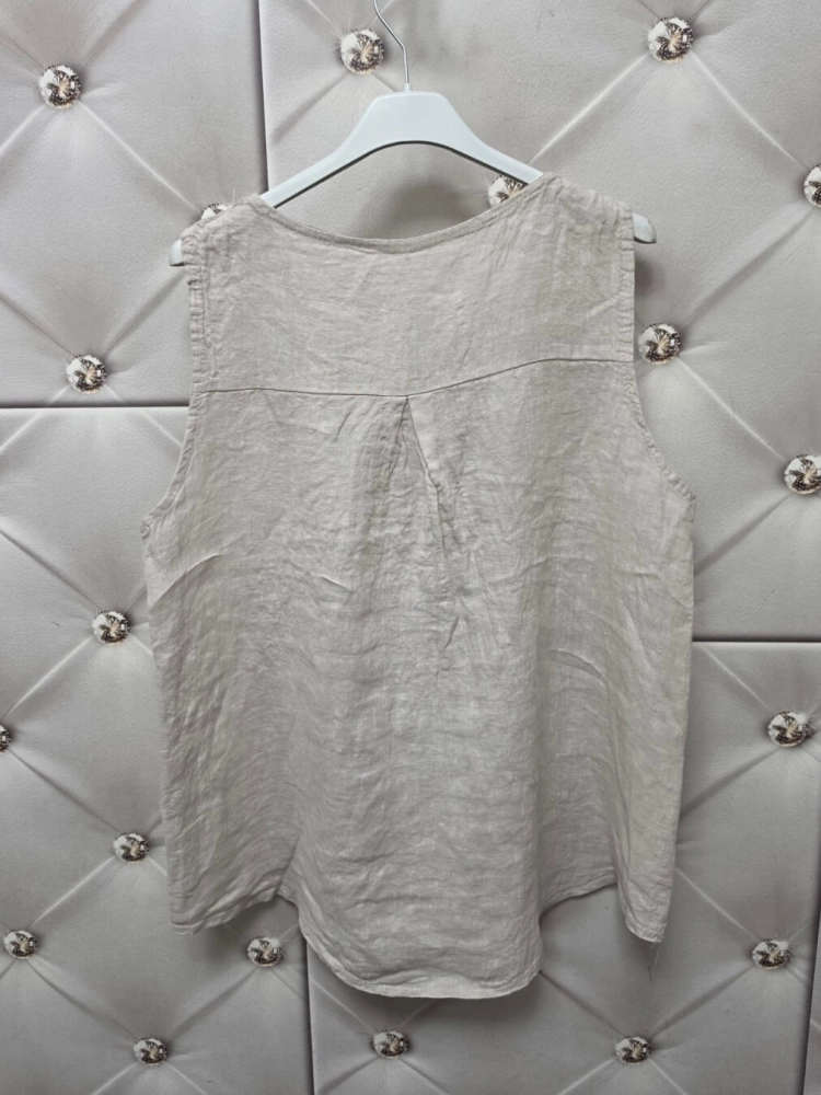 bluzka-luma-jasny-bez-lniana-100procent-len-zloty-guzik-dekolt-v-oversize-letnia-bluzka-damska-naturalna-przewiewna-butik-szykownia-9