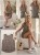 bluzka-luma-fango-lniana-100procent-len-zloty-guzik-dekolt-v-oversize-letnia-bluzka-damska-naturalna-przewiewna-butik-szykownia-9