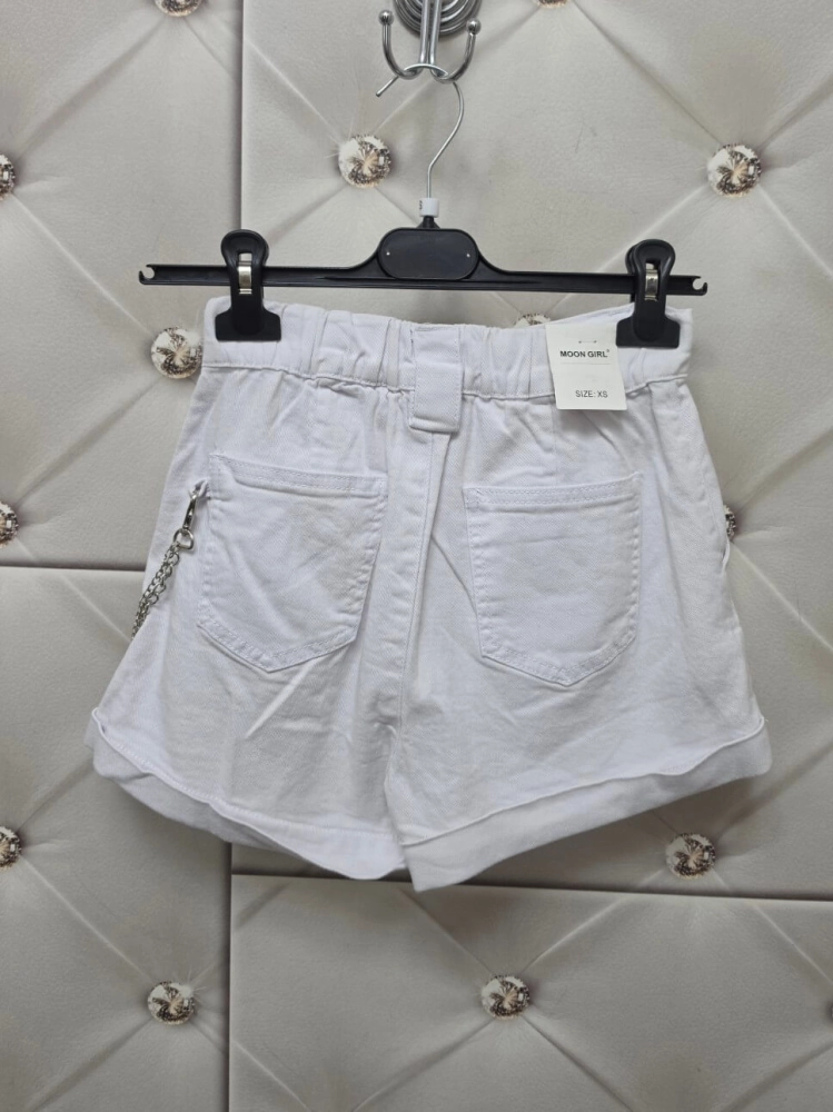 spodenki-moon-girl-kpd002-1-biale-jeansowe-krotkie-odpinany-lancuszek-guma-z-tylu-bawelniane-letnie-spodenki-damskie-butik-szykownia-10